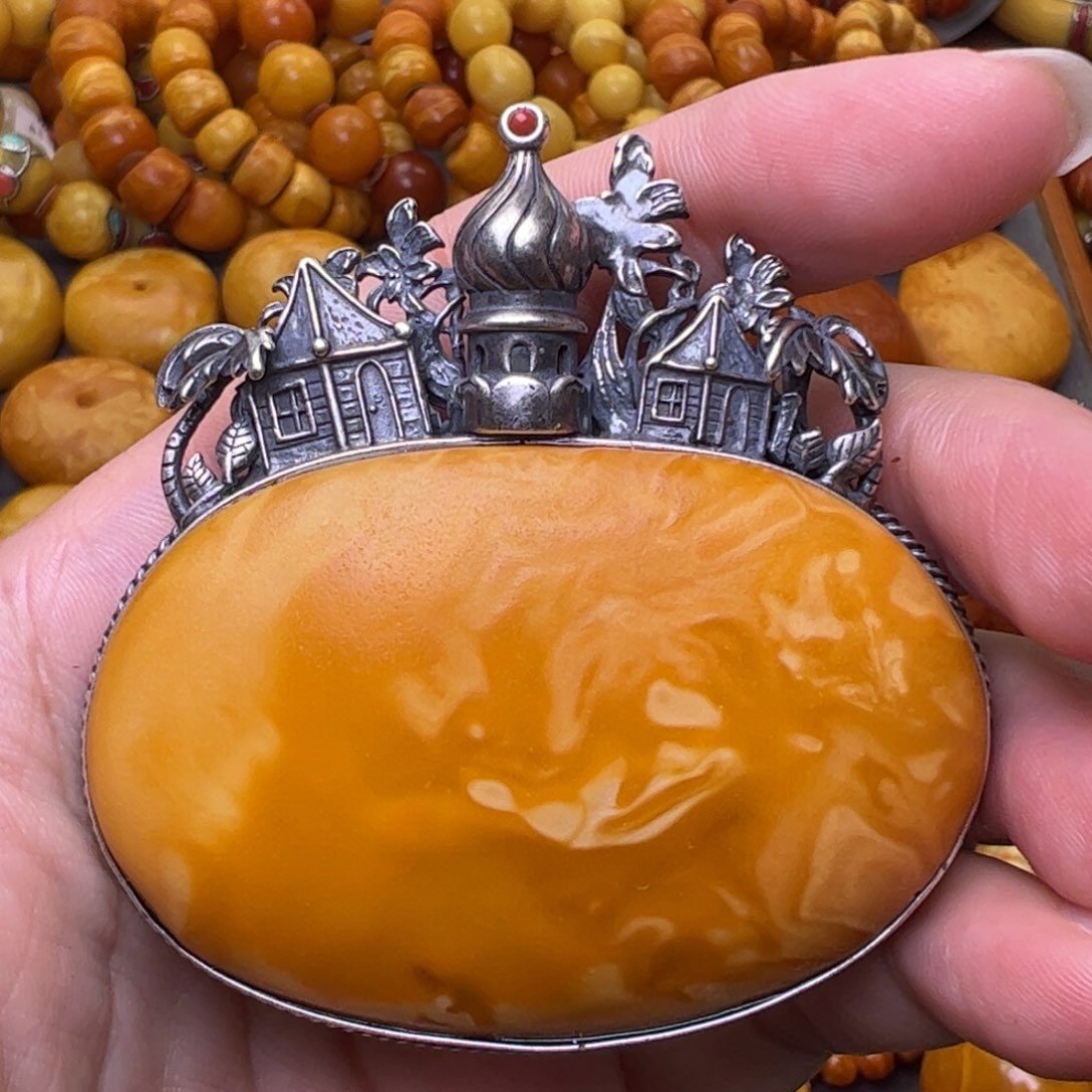 蜜蜡未镶嵌珠宝奇石