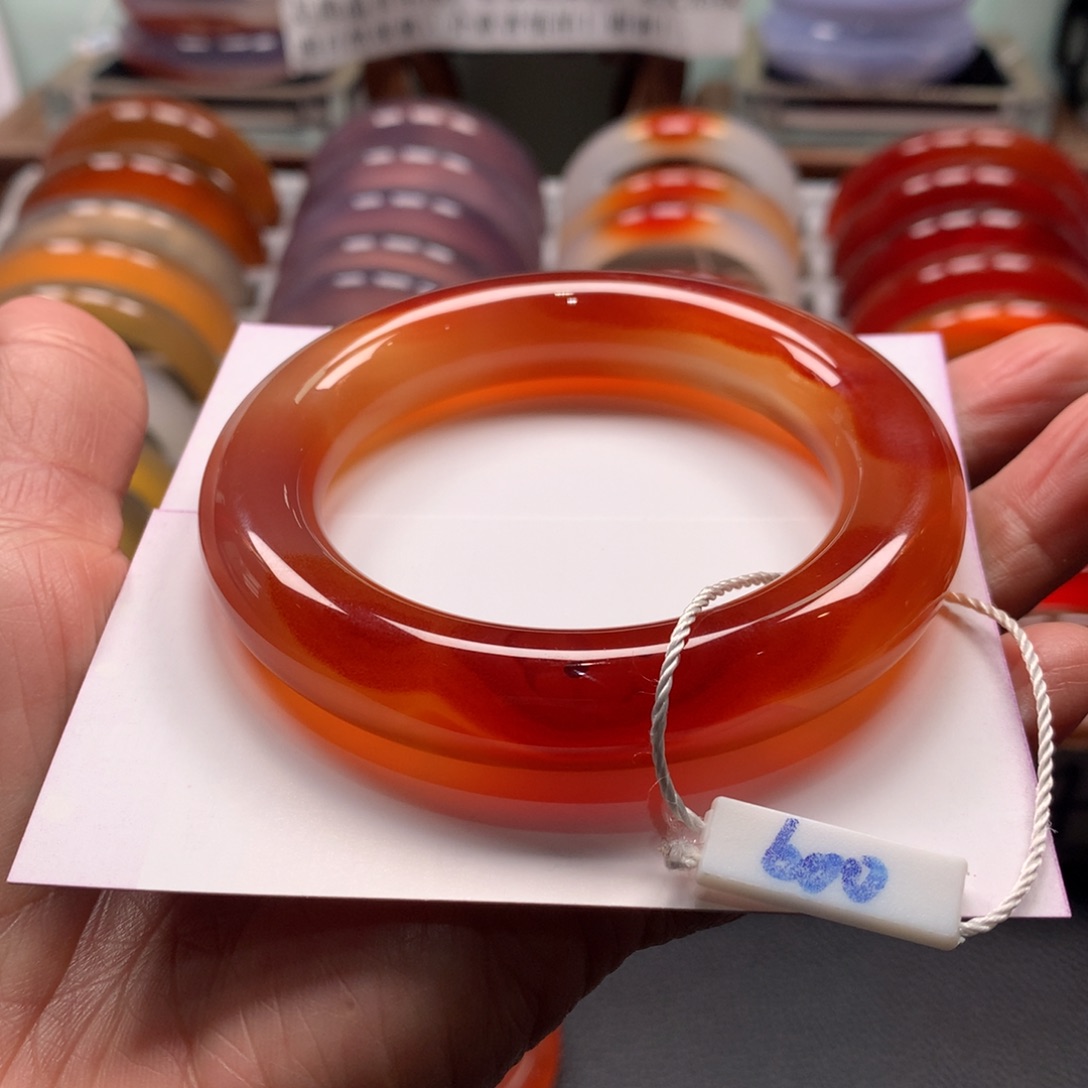 玛瑙/玉髓手镯未镶嵌