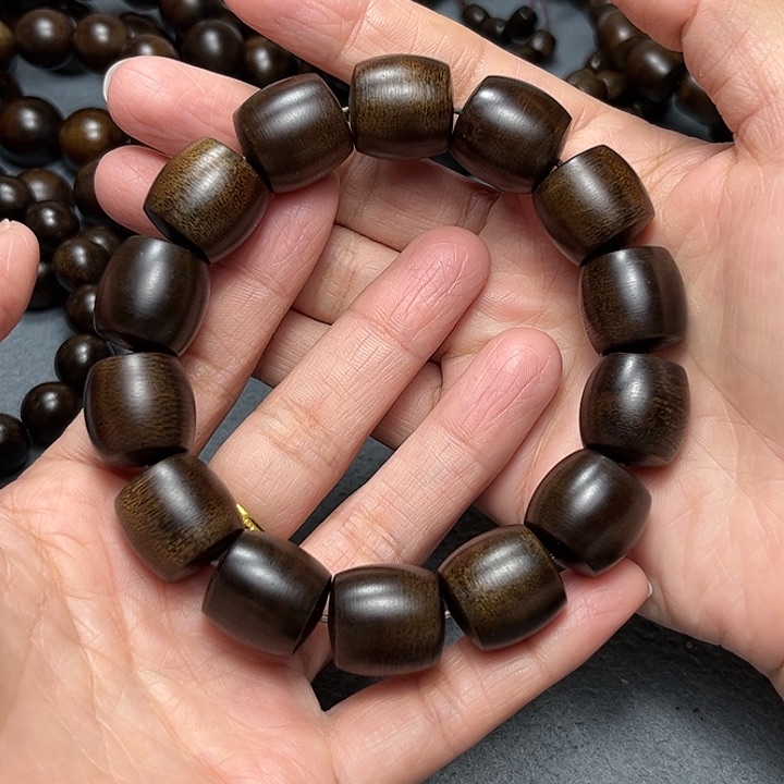 沉香手串飞**心白棋玉化