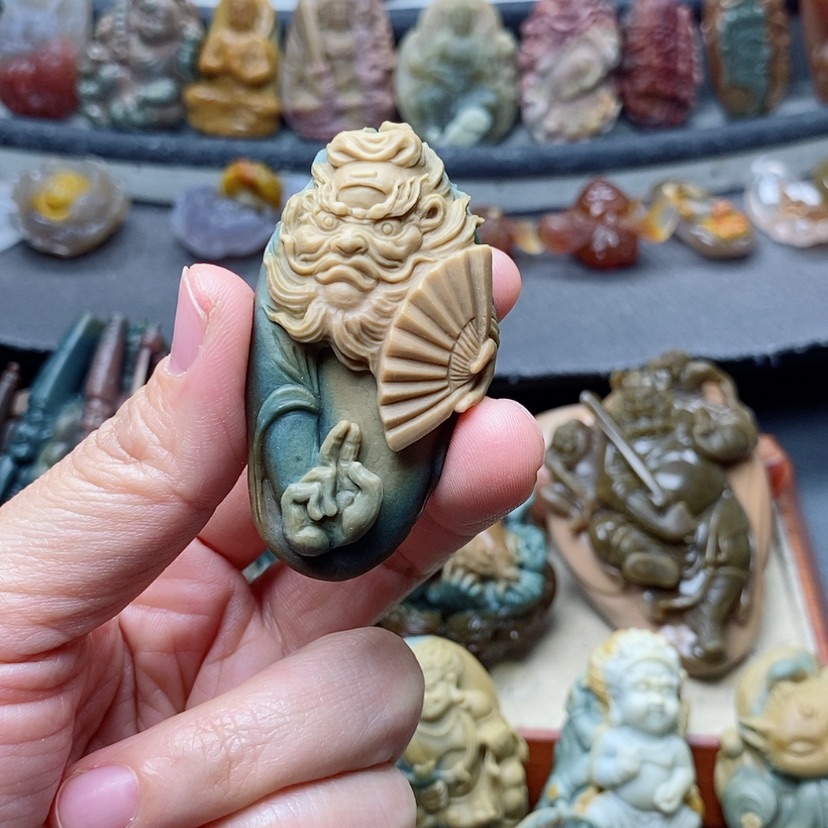 【闪购商品】定制石英质玉吊坠未镶嵌