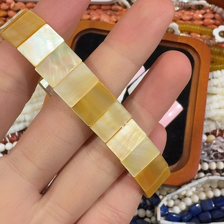 冬***天玛瑙/玉髓合金珠宝半成品一个手牌