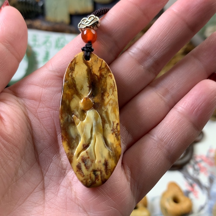 岫岩河磨玉（透闪石质玉）挂件未镶嵌