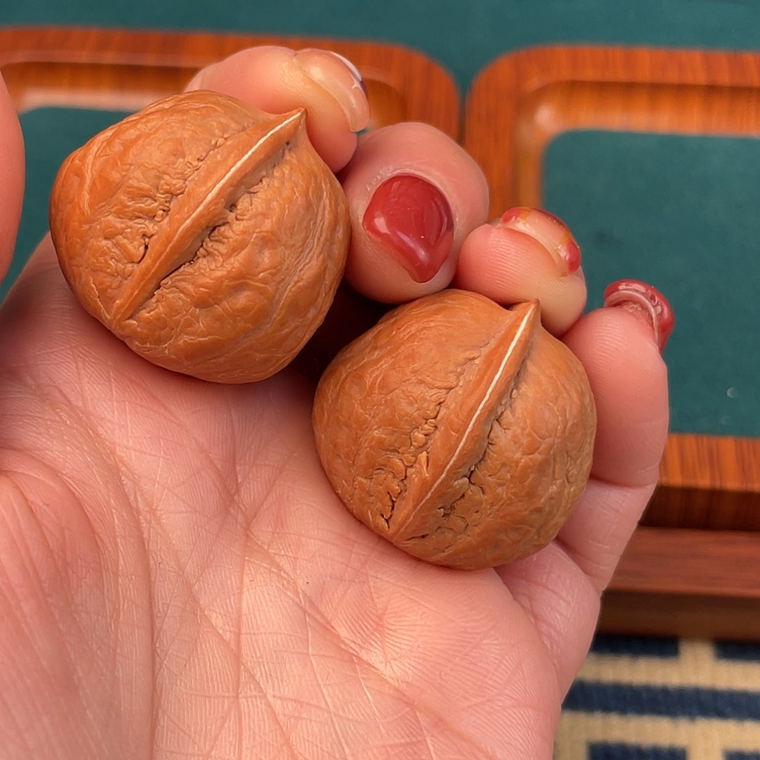 文玩核桃把件荔枝