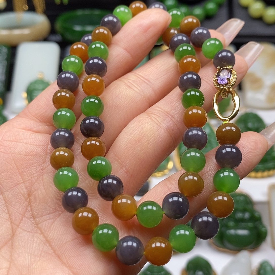 和田玉颈饰未镶嵌