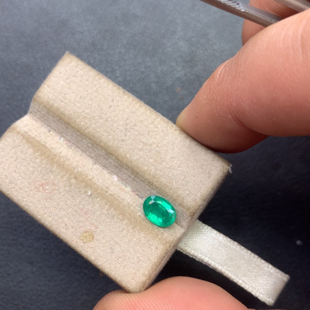 祖母绿裸石未镶嵌0.84ct