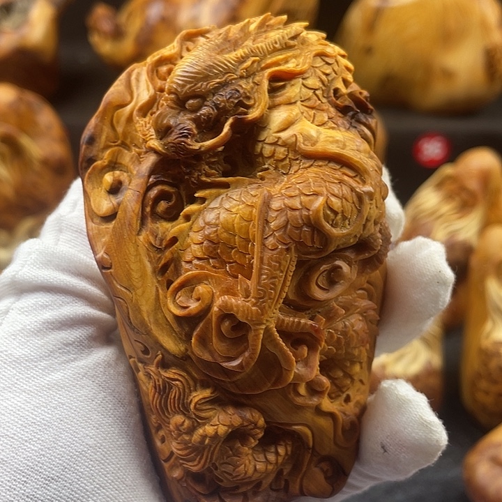 王***四柏木（崖柏）盘龙手把件