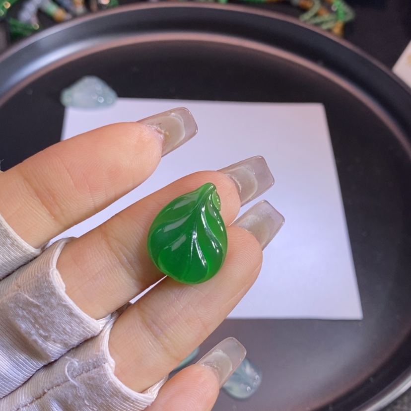 【闪购商品】翡翠挂件未镶嵌叶子