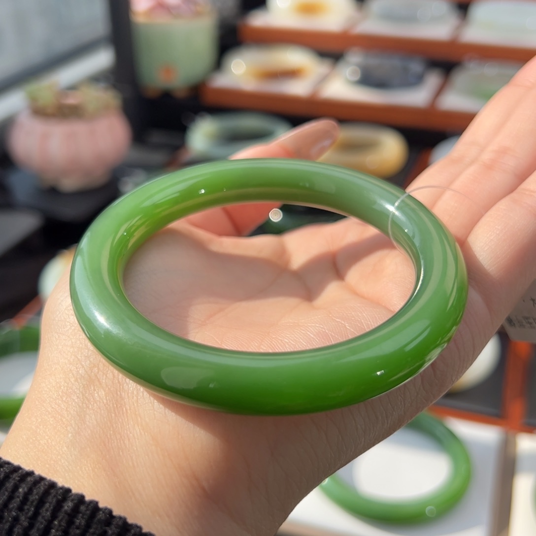 和田玉（碧玉）手镯未镶嵌