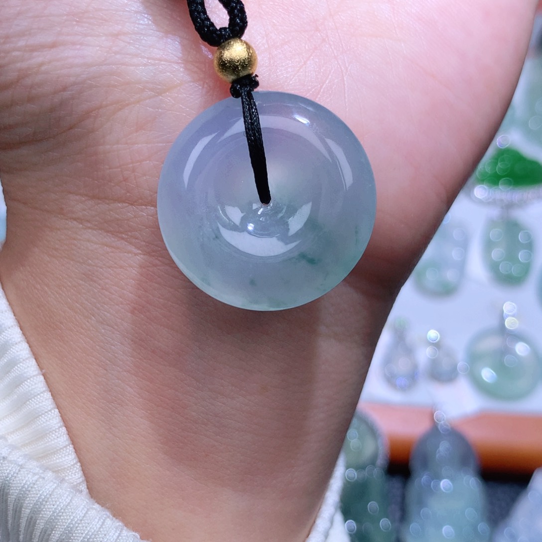 翡翠未镶嵌颈饰扣子