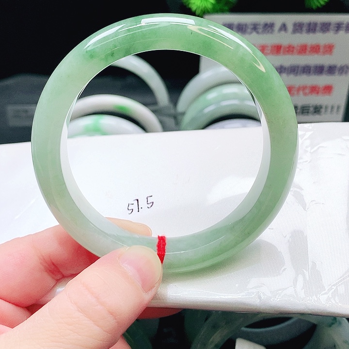 翡翠未镶嵌手镯64