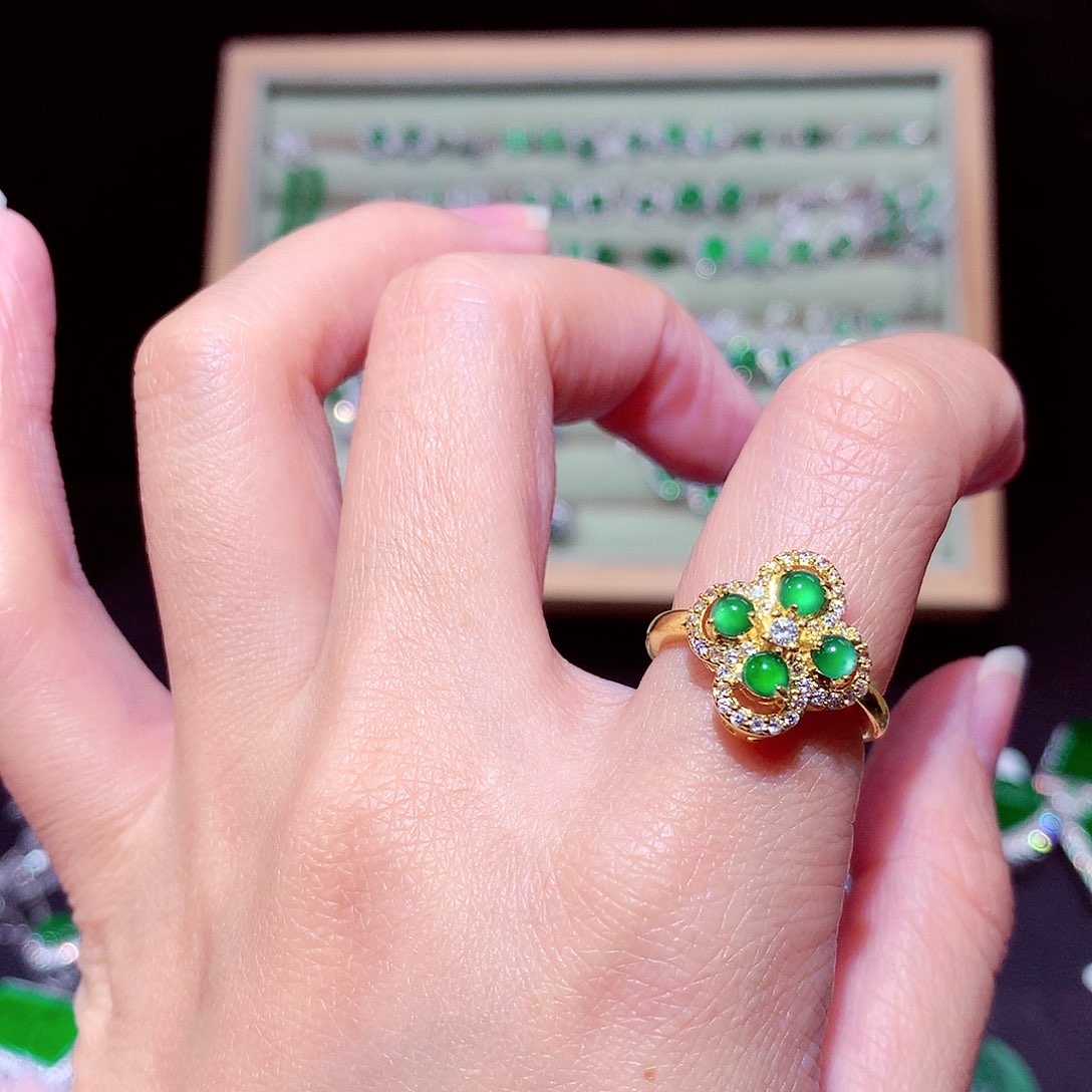 【闪购商品】翡翠吊坠(不含链)未镶嵌