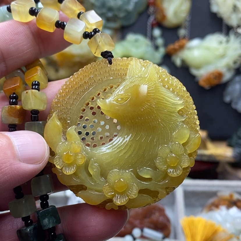 【闪购商品】蛇纹石玉吊坠未镶嵌