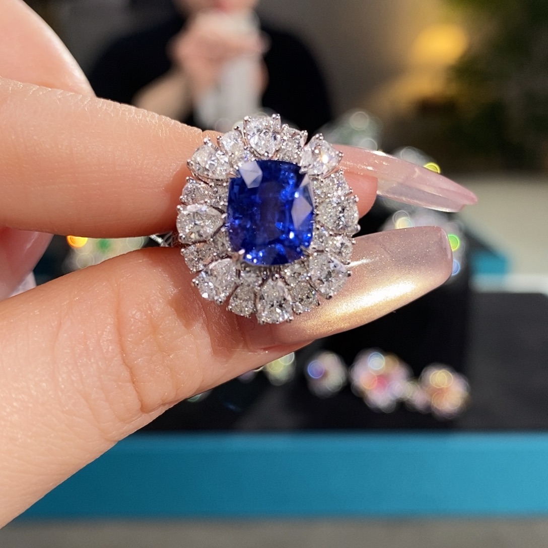 18K金镶嵌蓝宝石戒指5.06ct无烧皇家蓝aigs两用款