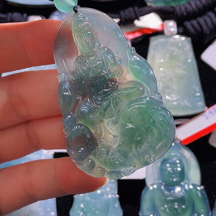 翡翠颈饰未镶嵌57，