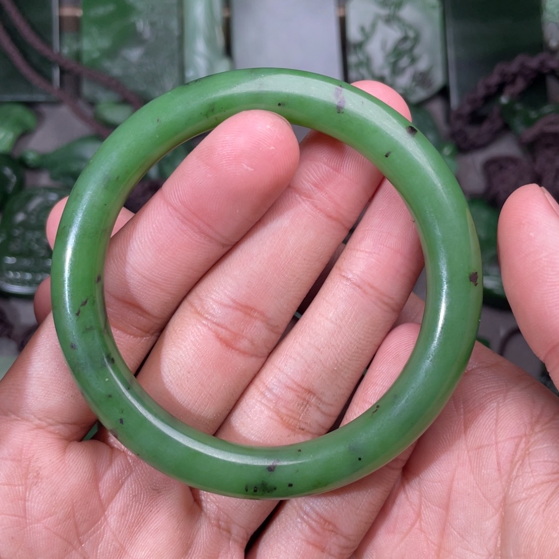 和田玉（碧玉）颈饰未镶嵌