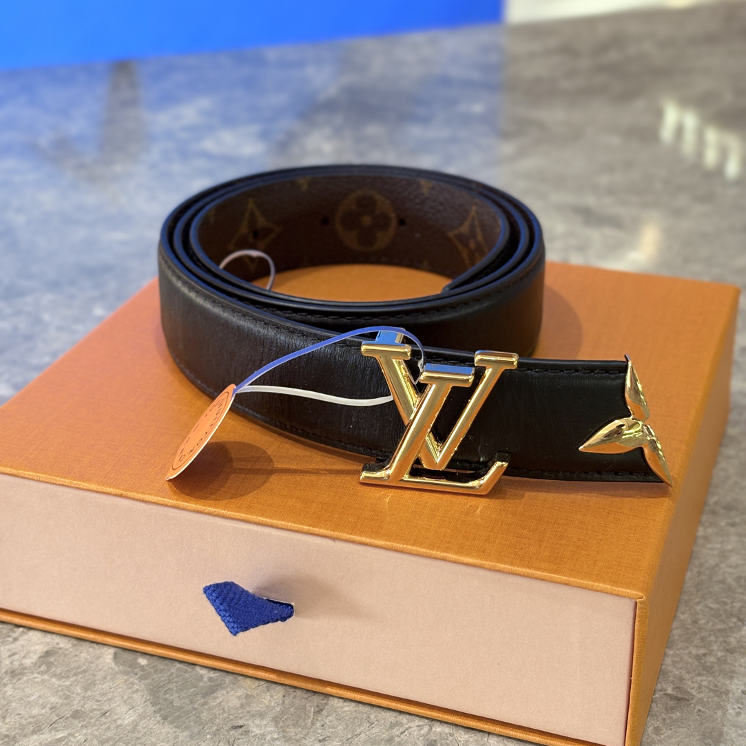 未使用 LouisVuitton/路易威登 Lv双面腰带 3cm宽80码16419181