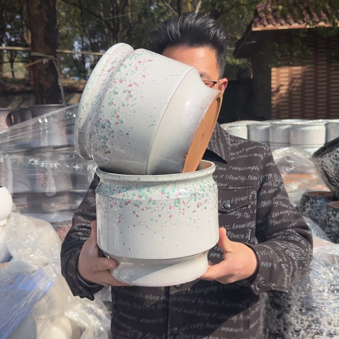 紫砂花盆口21高19（两个直筒彩色胡