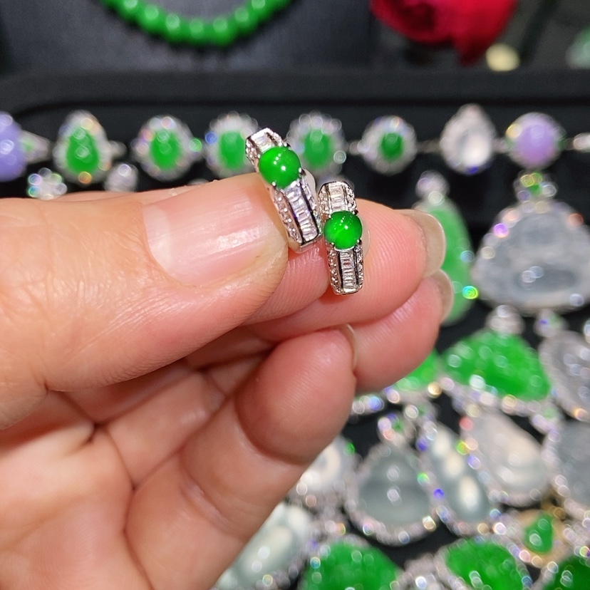 【闪购商品】翡翠耳饰未镶嵌天然翡翠