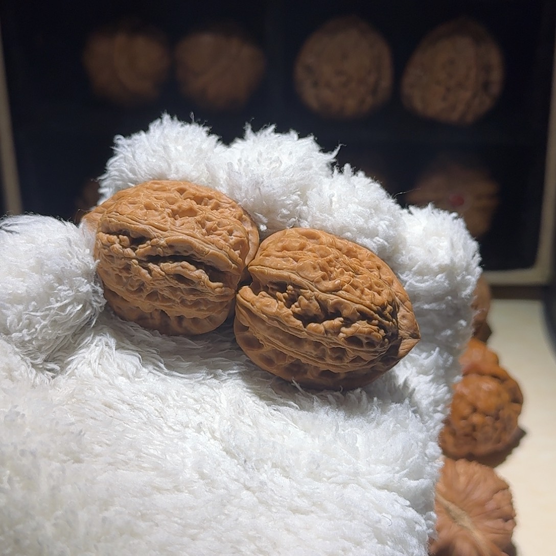 吊坠文玩核桃赤龙鸡心