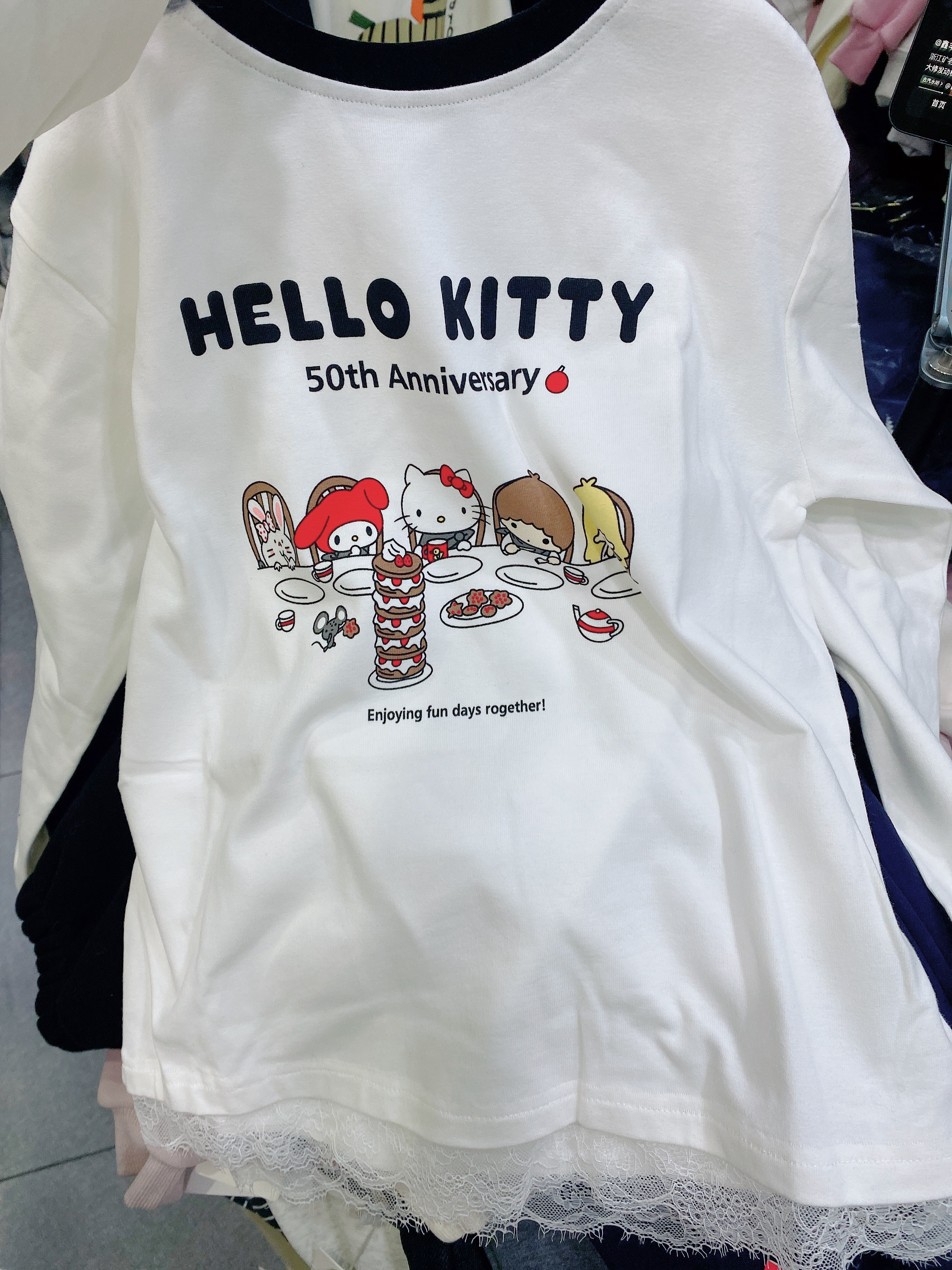 &苏珊&2025年新款kitty打底蕾丝t恤微微磨毛
