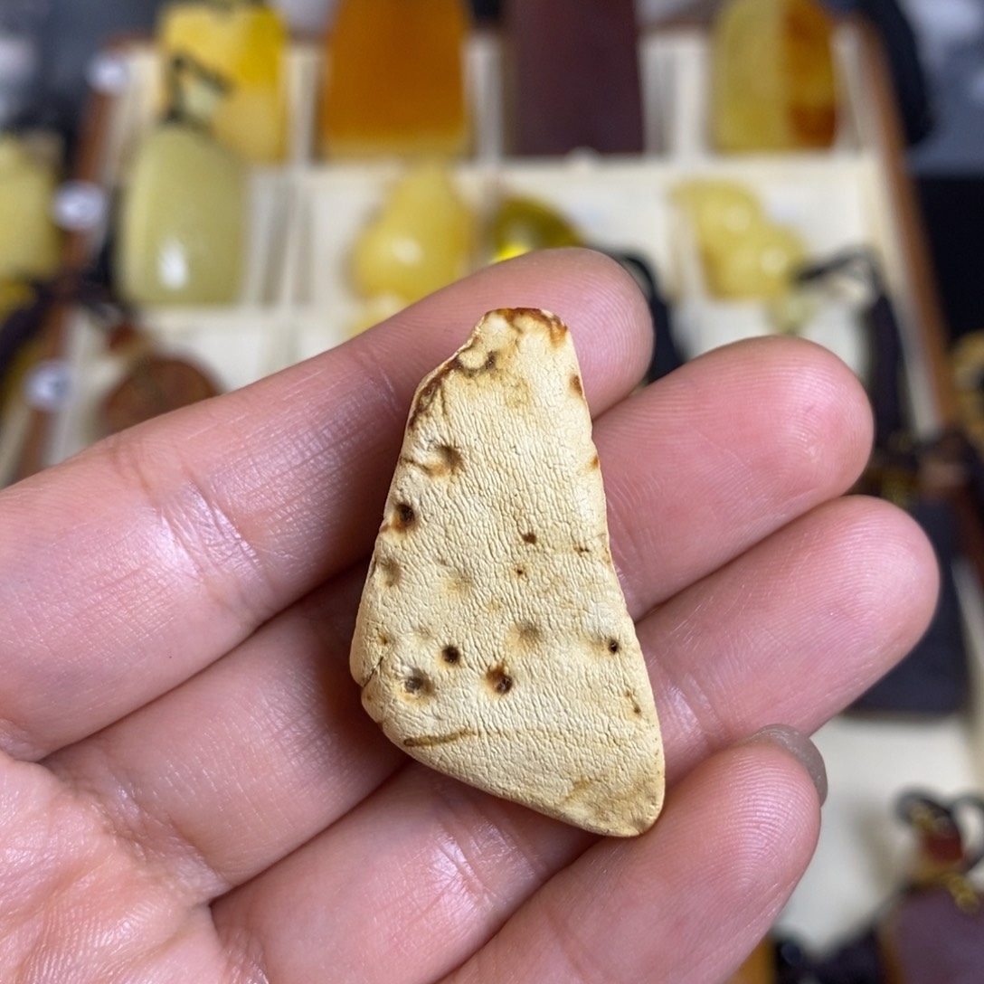 未镶嵌蜜蜡裸石大漠