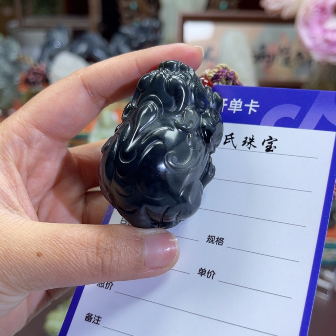 和田玉未镶嵌挂件超**生