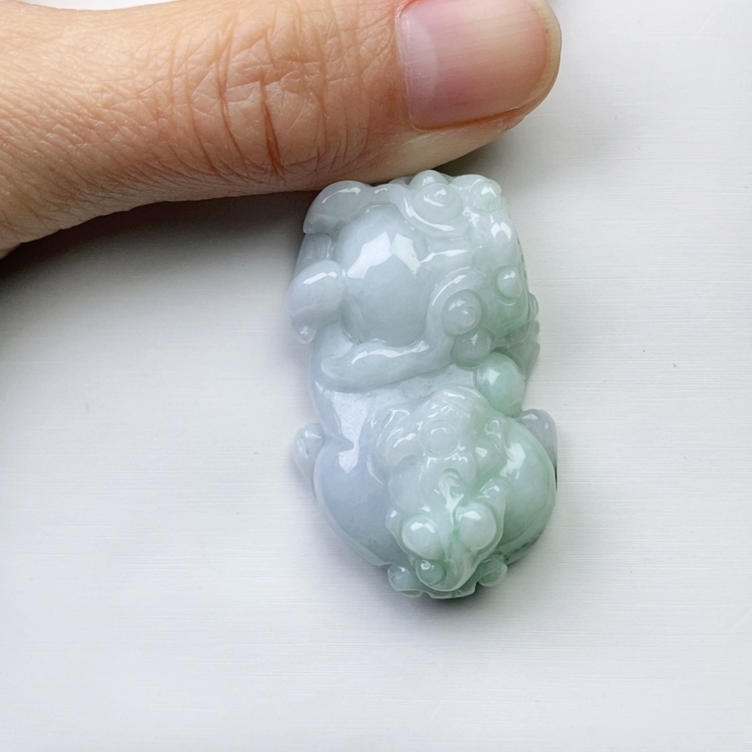 翡翠颈饰未镶嵌貔貅
