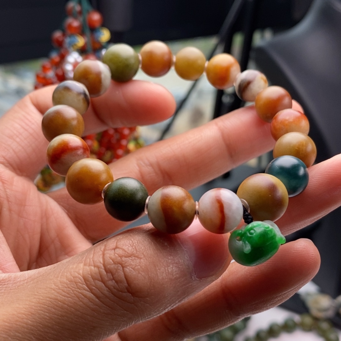 翡翠手链未镶嵌珠子