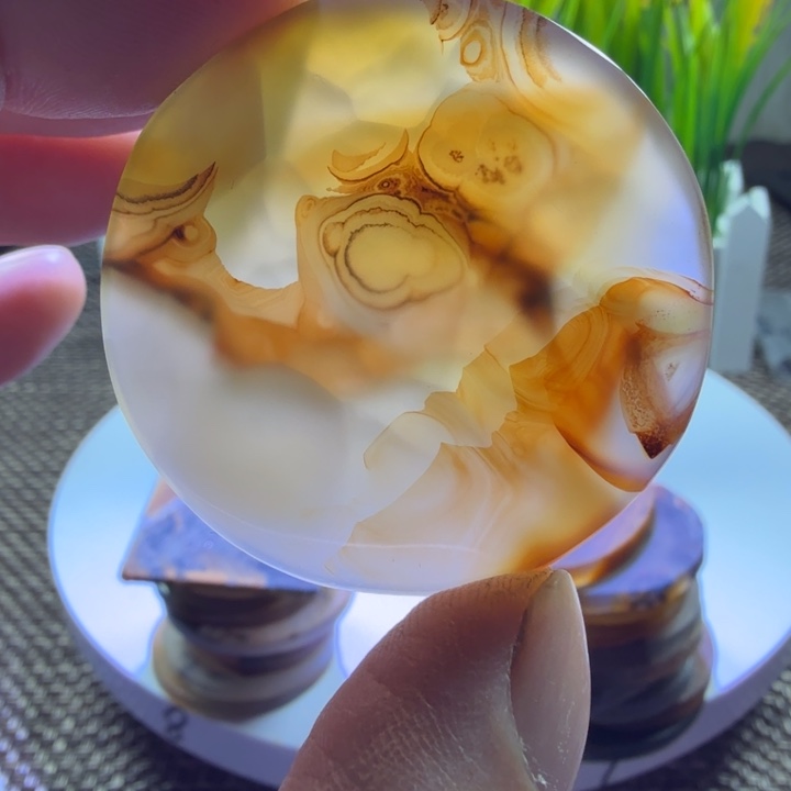 欣***哥未镶嵌摆件玛瑙/玉髓