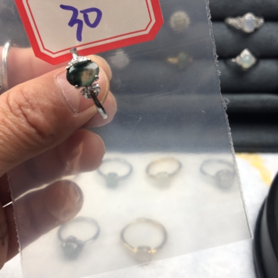 翡翠未镶嵌戒指缅甸