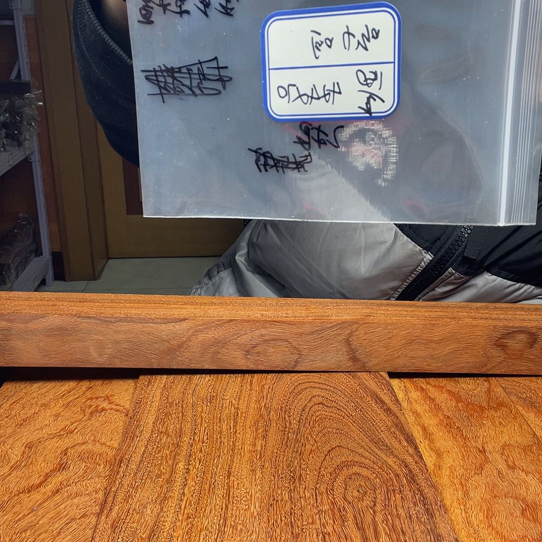 呦***呵木印尼金星紫檀的的