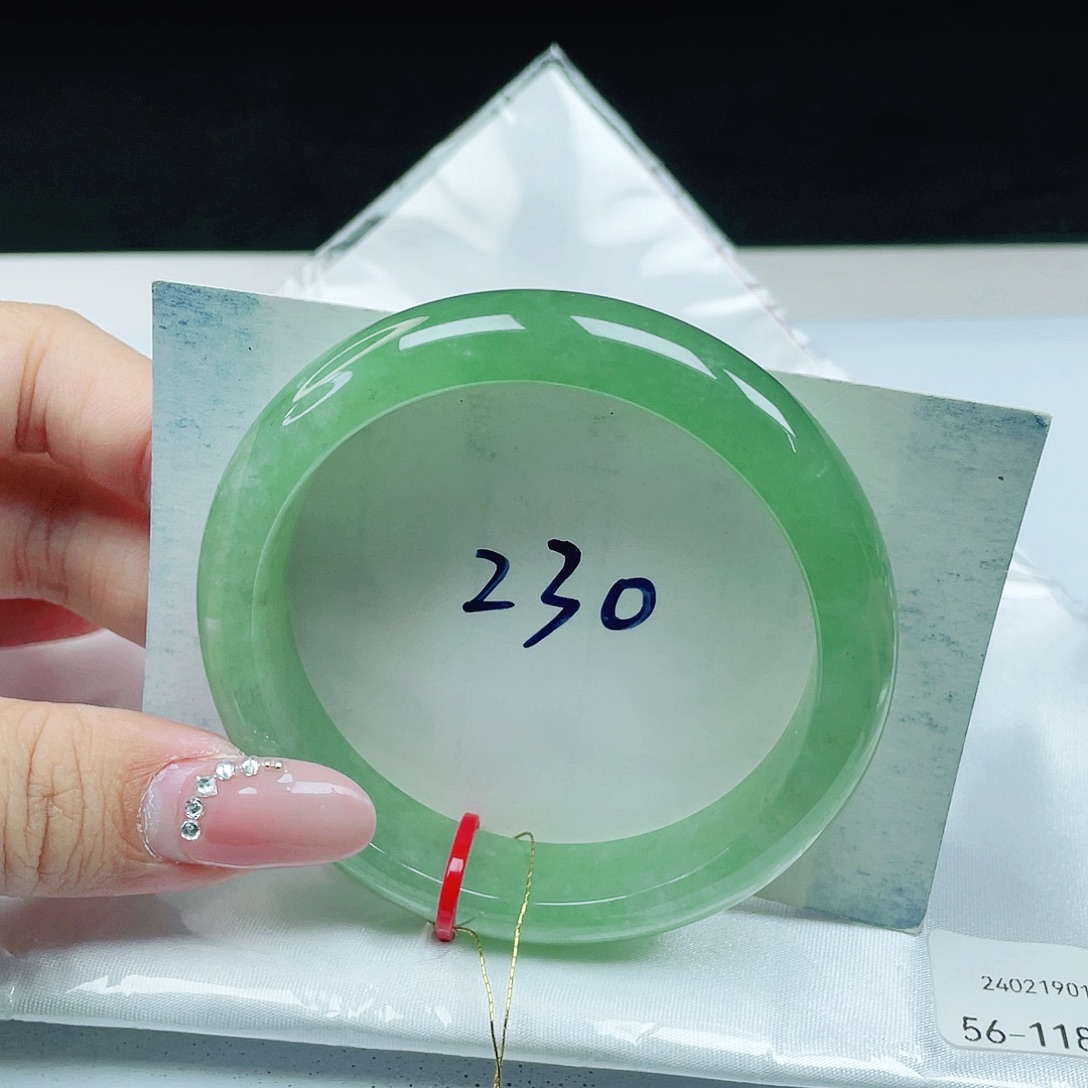 翡翠未镶嵌手镯正圈56+