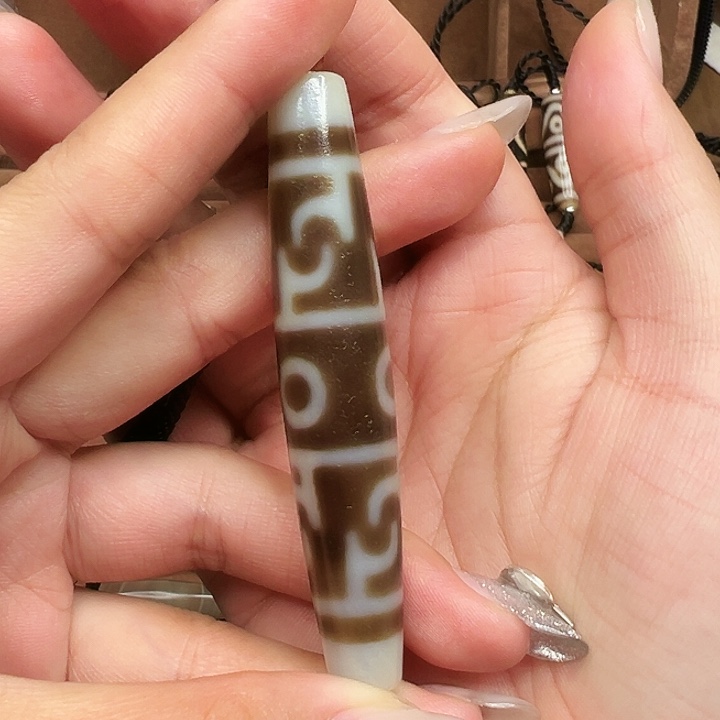 玛瑙/玉髓颈饰未镶嵌九****）