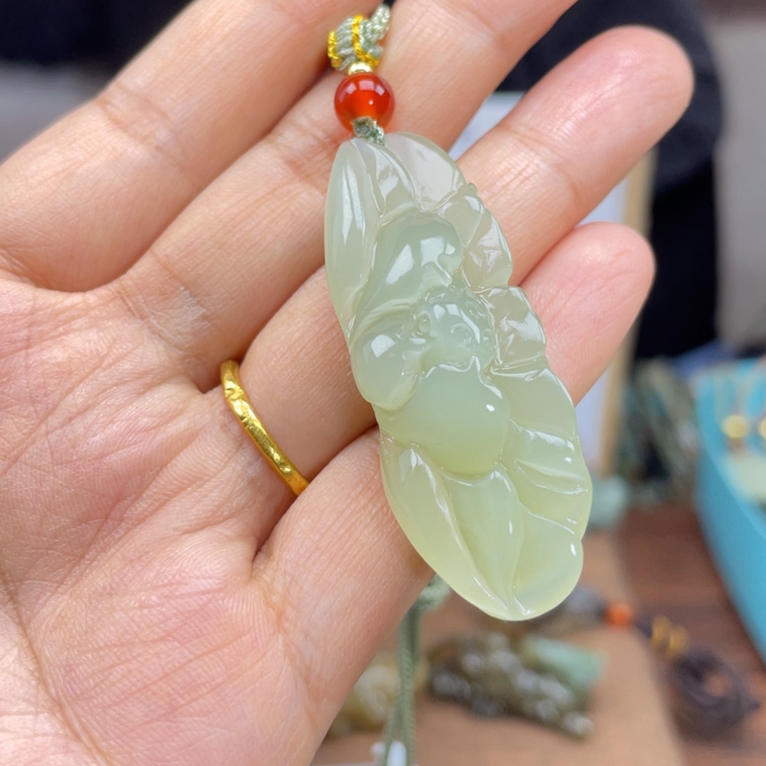 和田玉颈饰未镶嵌