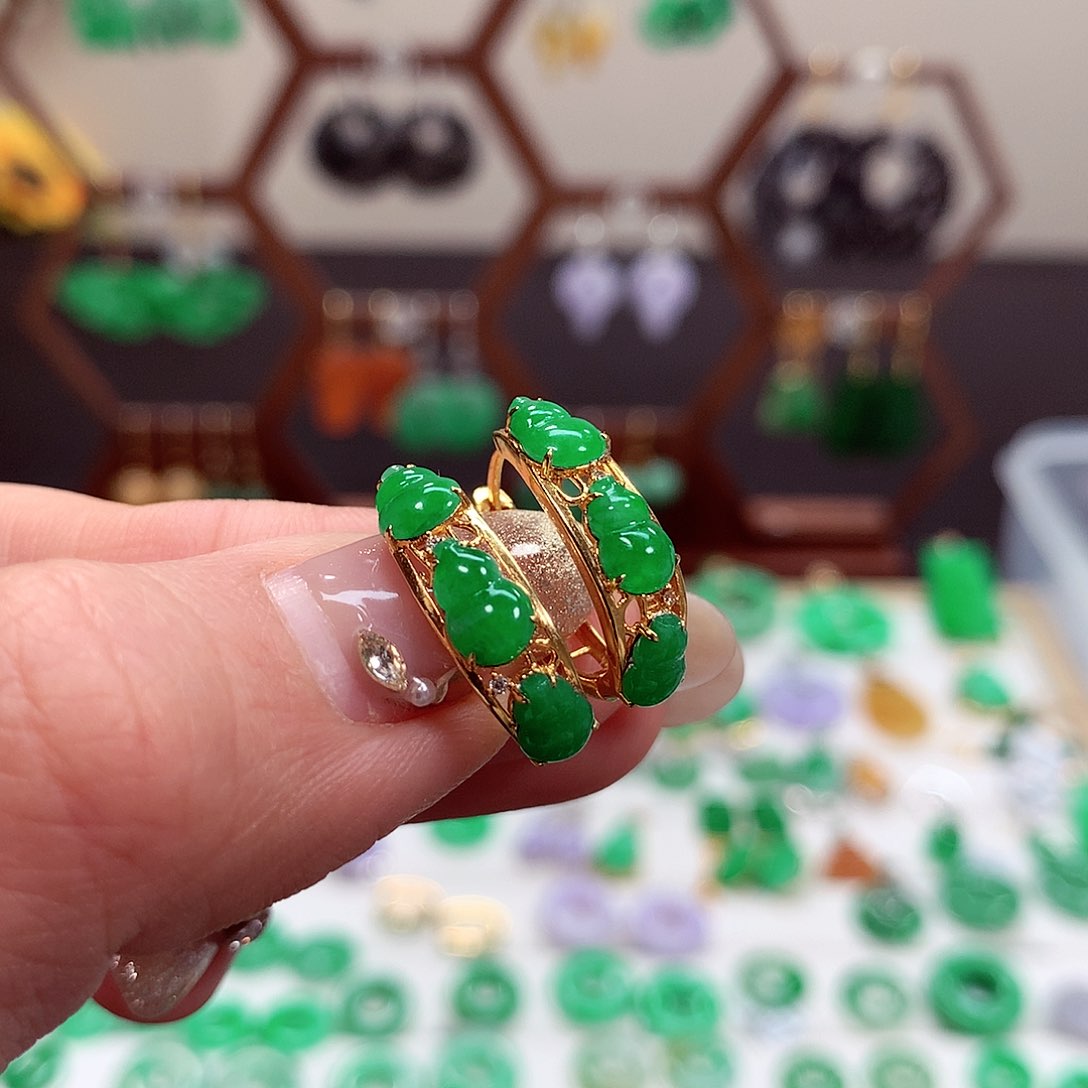 翡翠耳饰18K金镶嵌天然翡翠