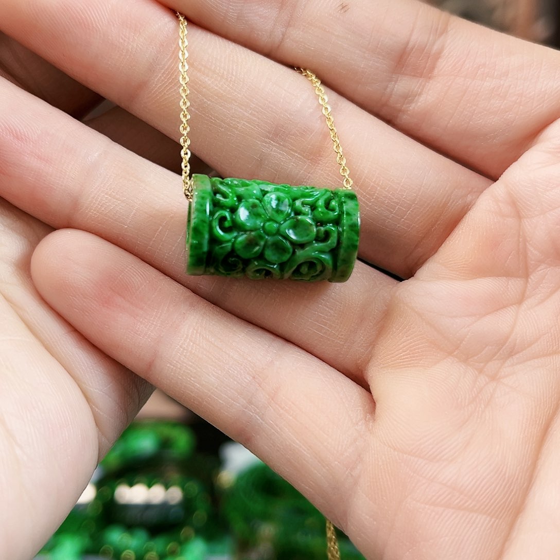 翡翠颈饰未镶嵌吊坠多样性