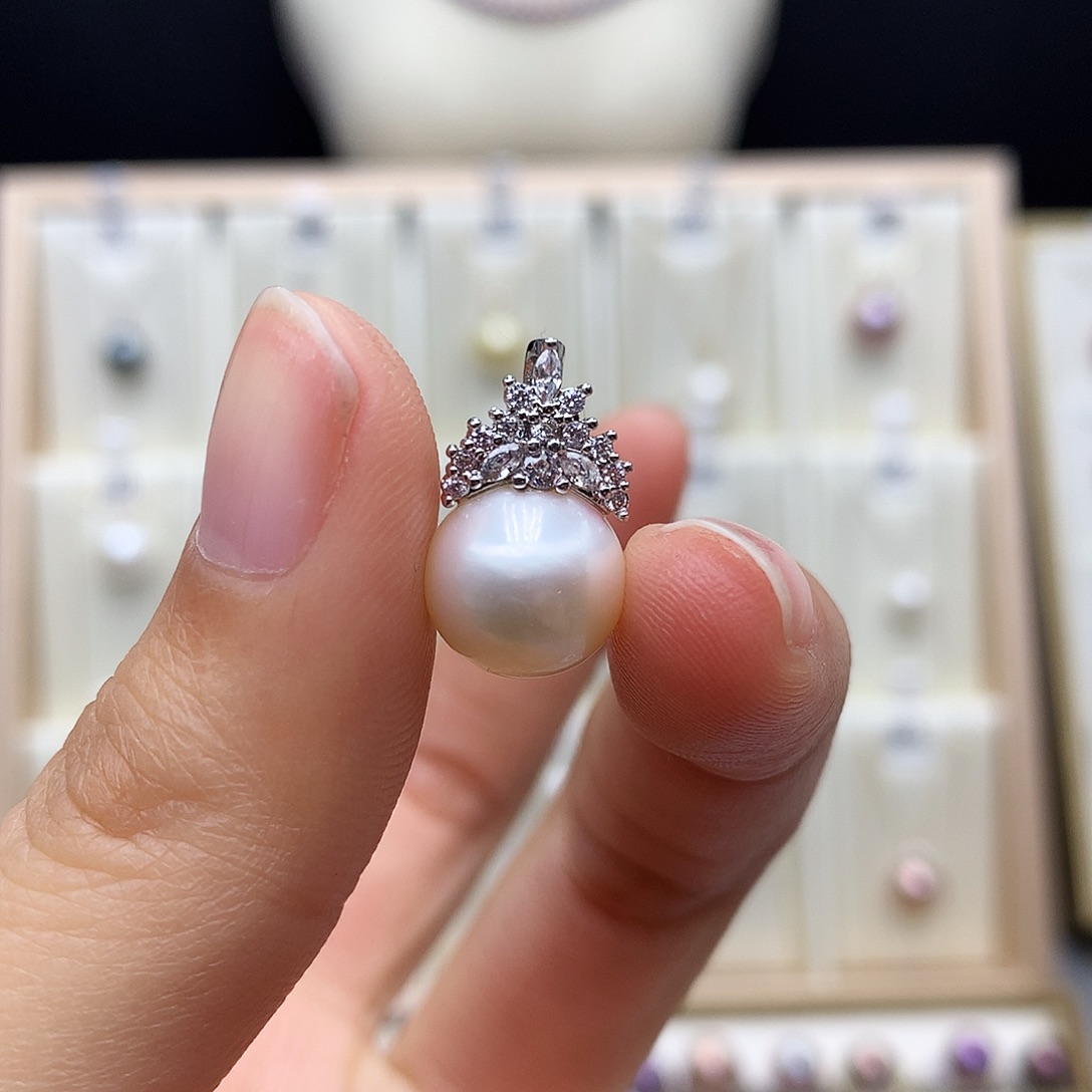 淡水珍珠合金颈饰