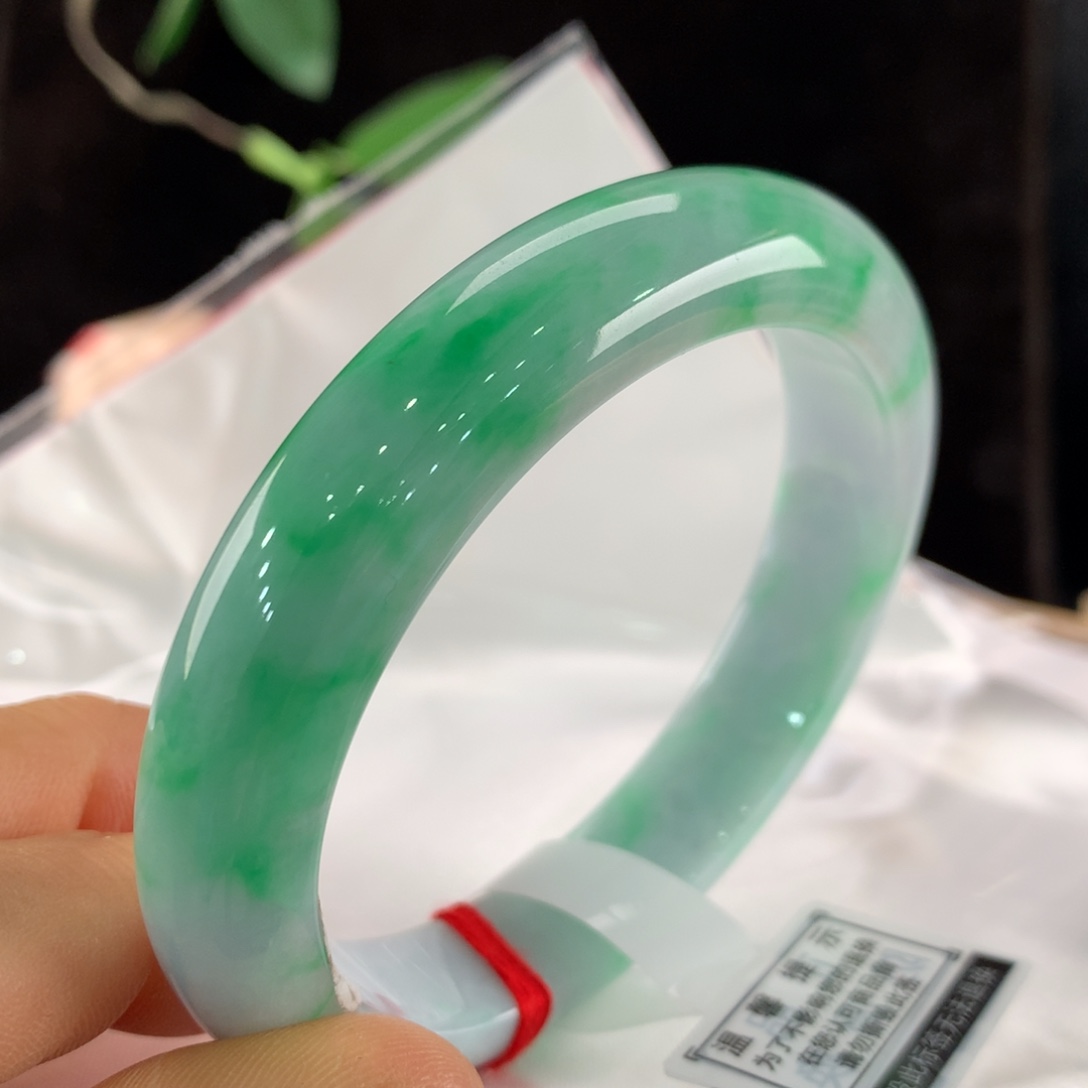 翡翠手镯未镶嵌111-0250