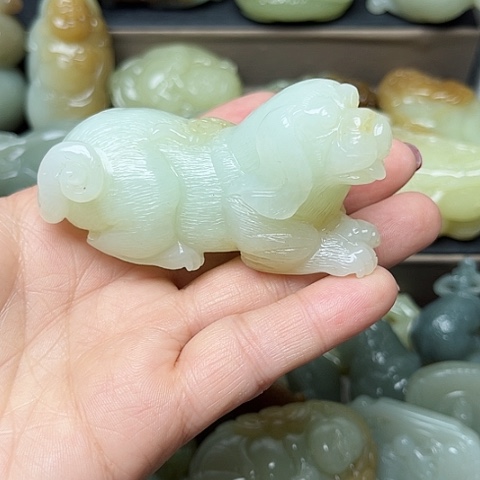 颈饰未镶嵌和田玉蛋***仔