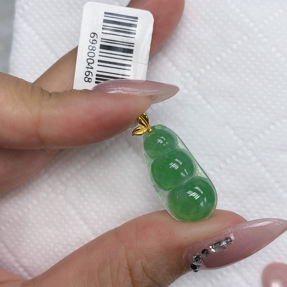 颈饰18K金镶嵌翡翠