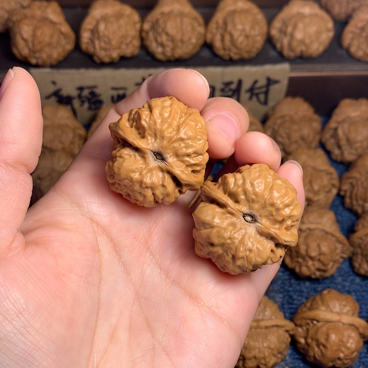桃核吊坠G**s蛤蟆核桃