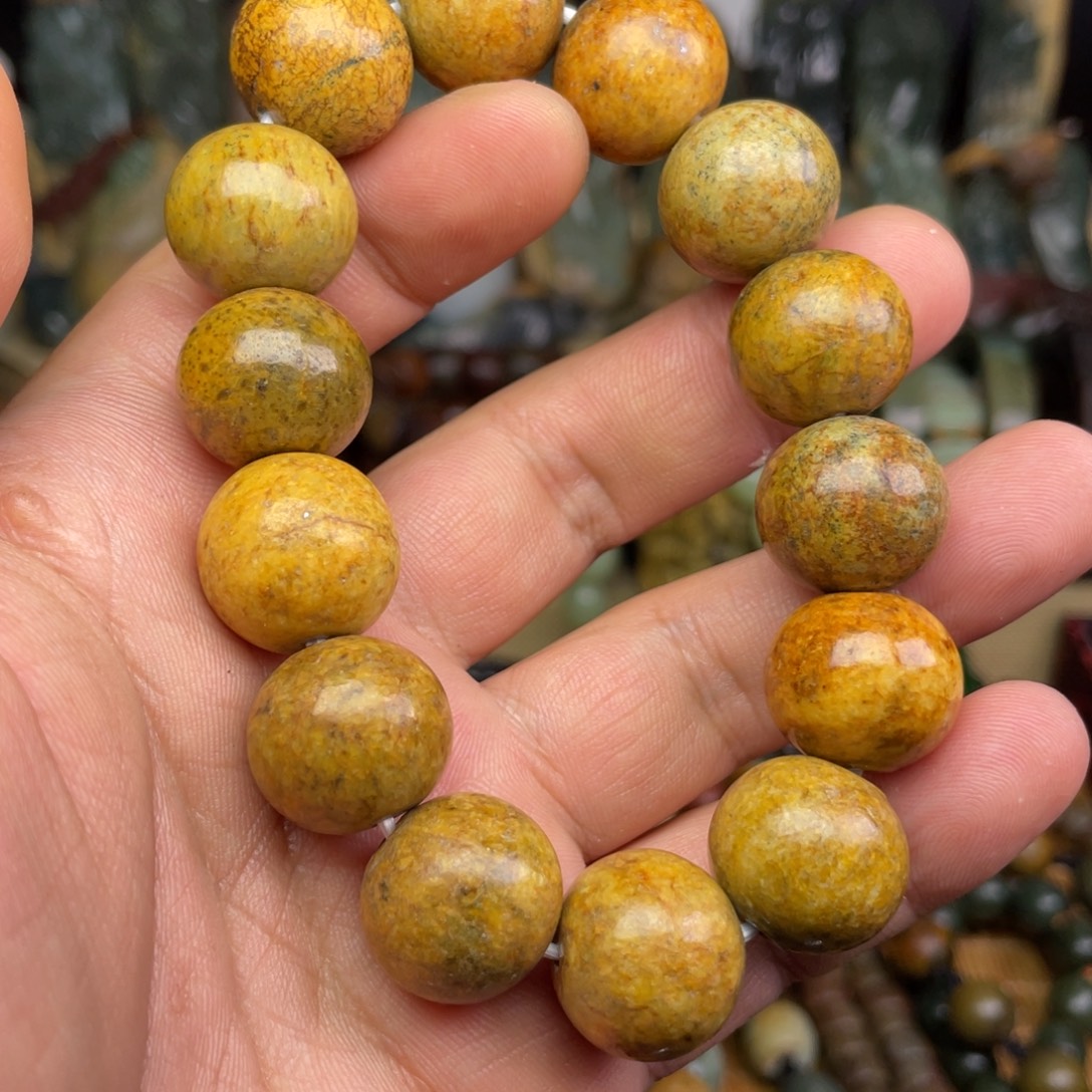 岫岩河磨玉（透闪石质玉）未镶嵌颈饰卡18