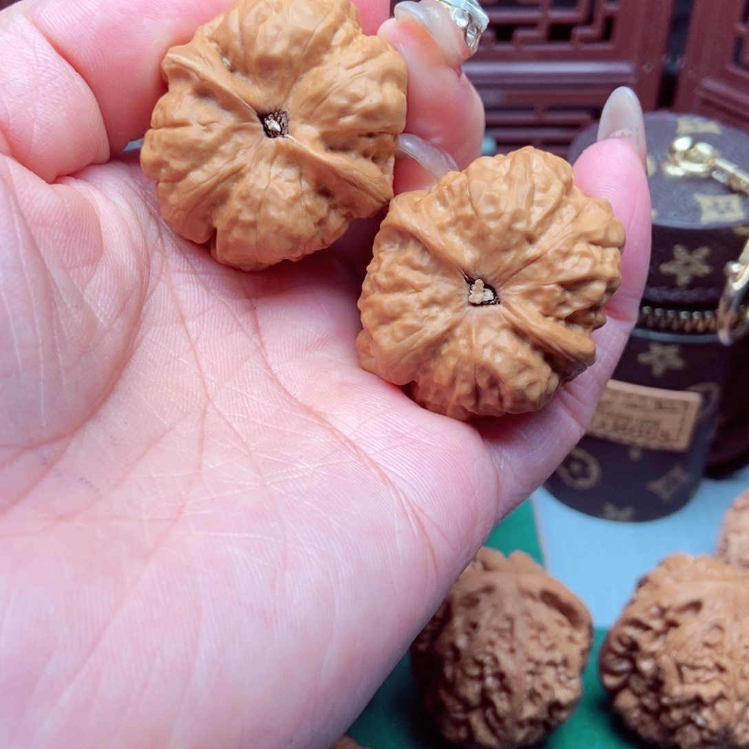 文玩核桃吊坠龙***7蛤蟆35