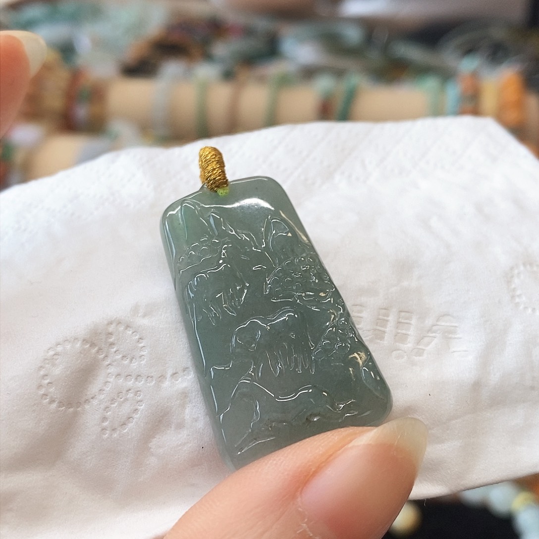 翡翠颈饰未镶嵌翡翠挂件