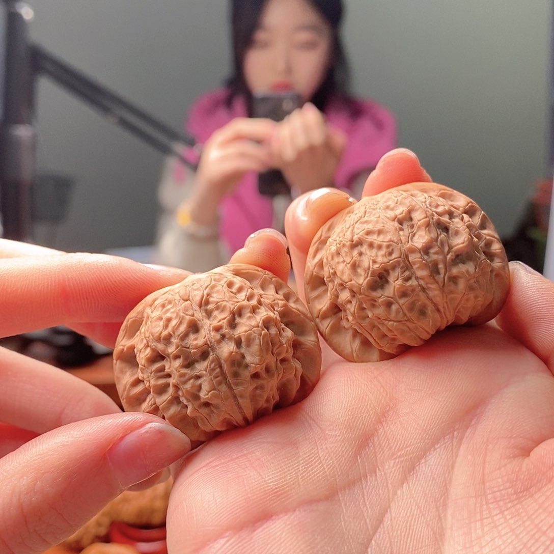 文玩核桃吊坠曜**行血麒麟