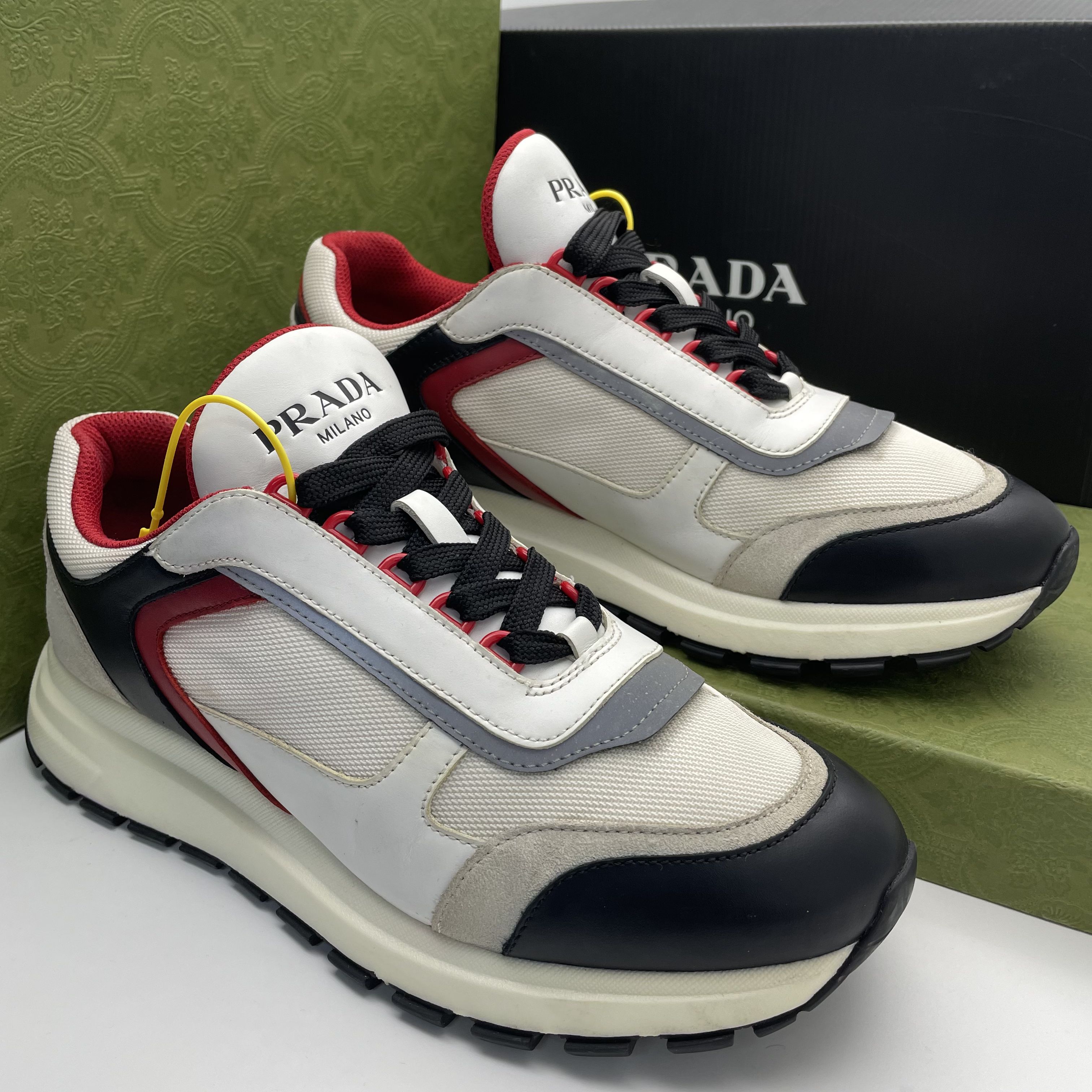 95新 Prada/普拉达 /41.5欧码/舒适透气白色拼接休闲男款运动鞋