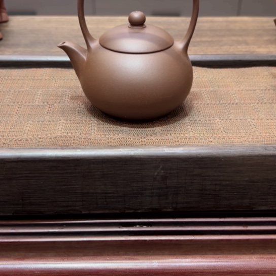 紫砂茶壶本地紫泥半手工瑕。