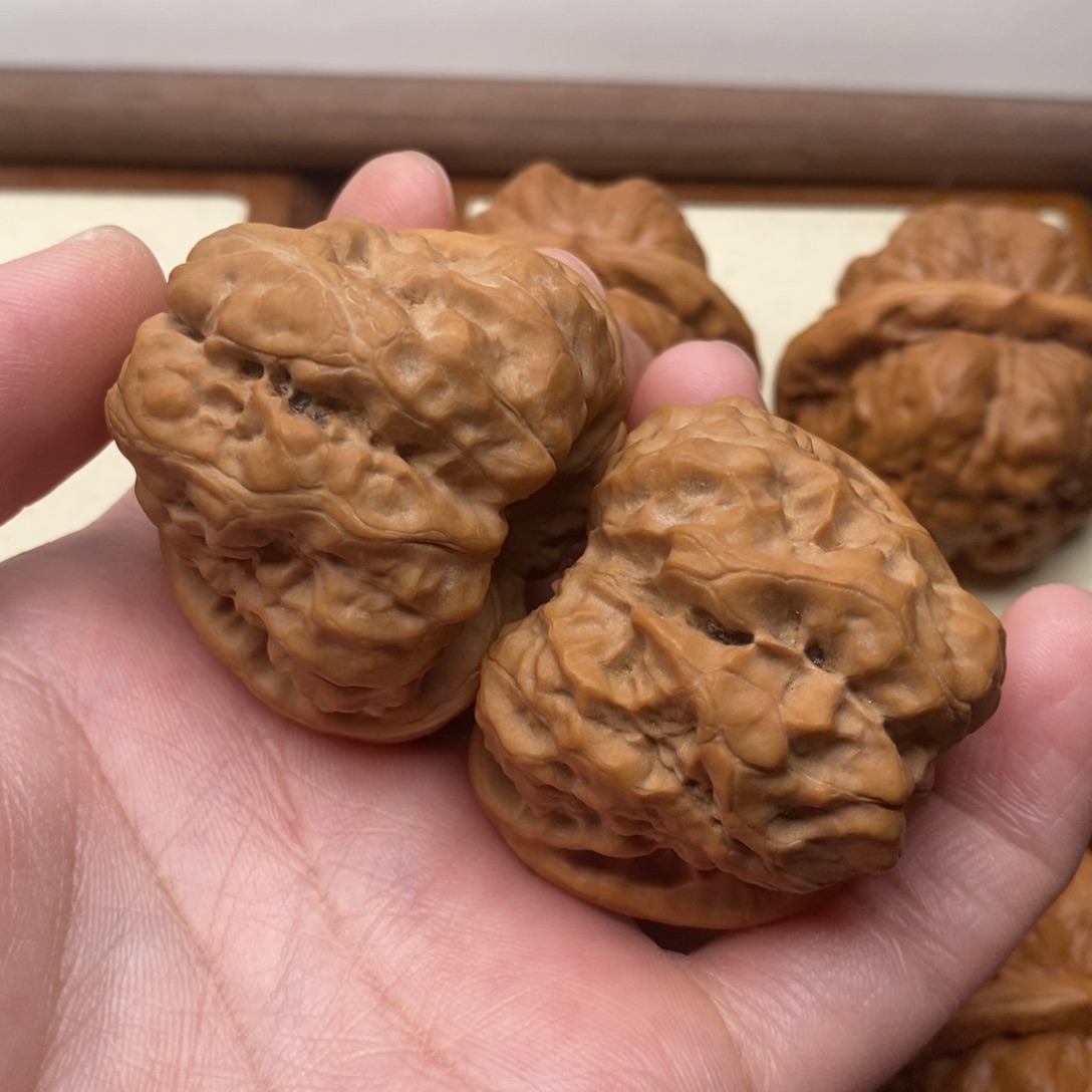 万***意文玩核桃把件边42左右