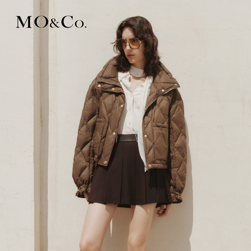 【陈嘉尔专属】【流光风】MOCO菱格纹高领短款面包羽绒服MBC3EINK02