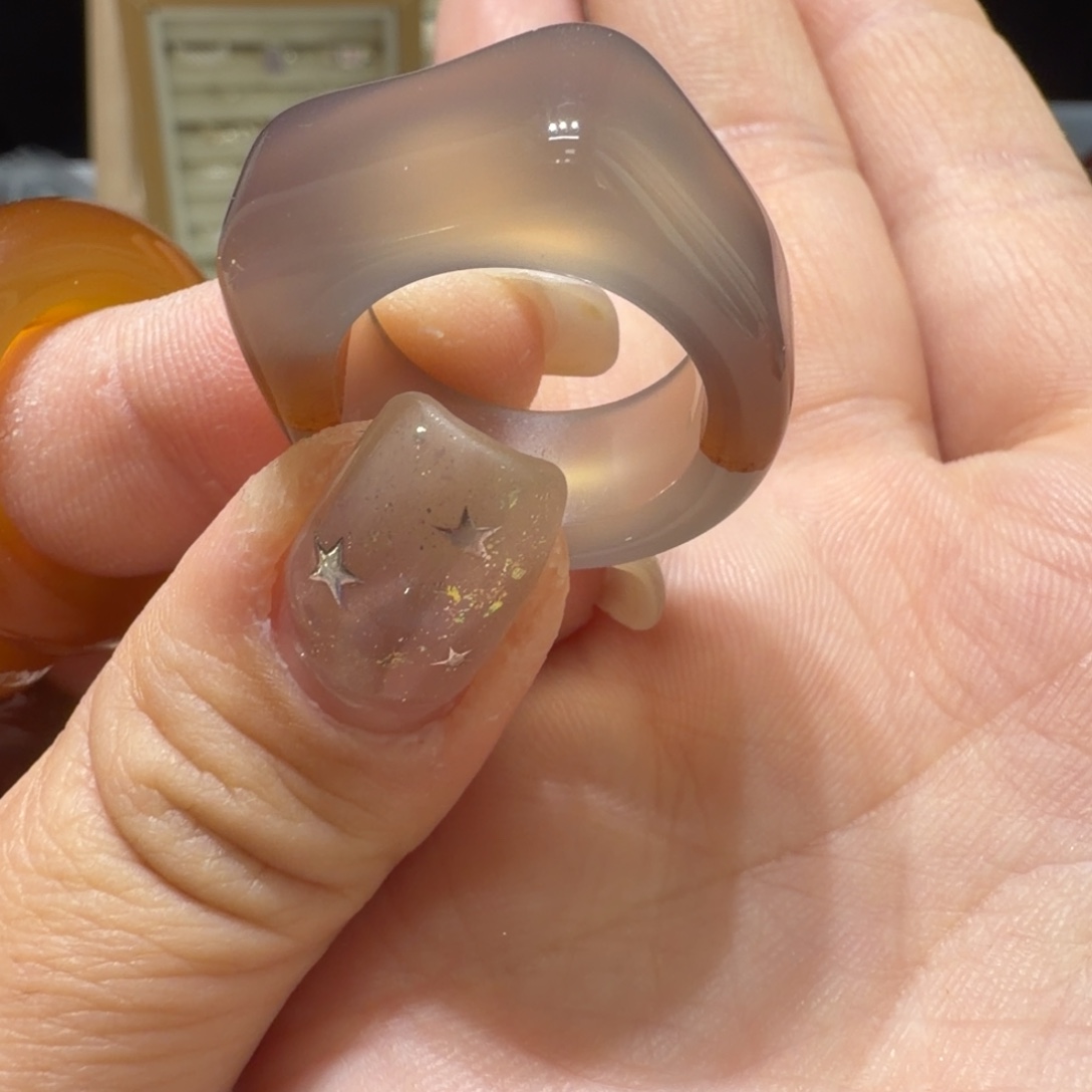 W***G玛瑙/玉髓未镶嵌戒指港18